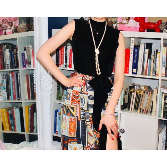 Vintage Velvet Art Dress - Picture 3 of 7